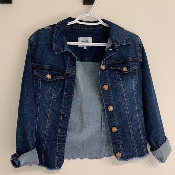 Denim jacket. Raw hem. Size M. - Picture 1 of 4